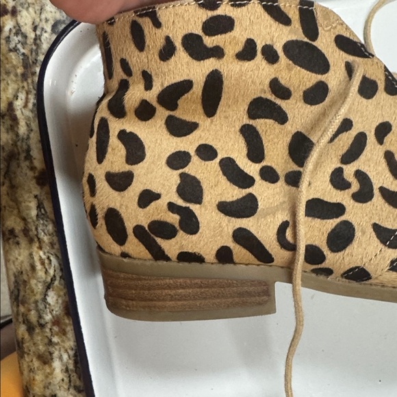 Steve Madden Leopard Boots Size 9 - Picture 9 of 16